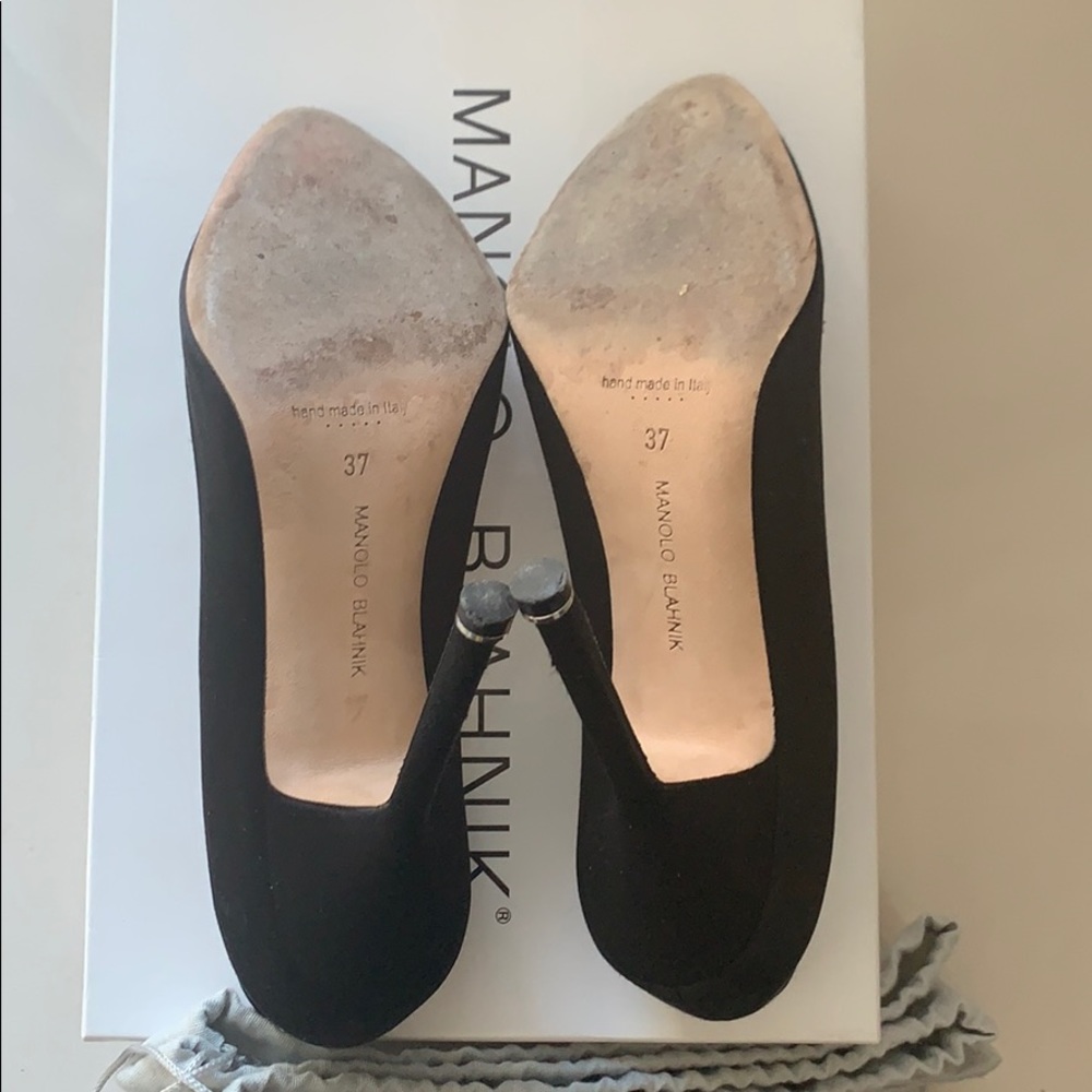 Manolo Blahnik Hangisi Satin Pumps - Picture 6 of 6